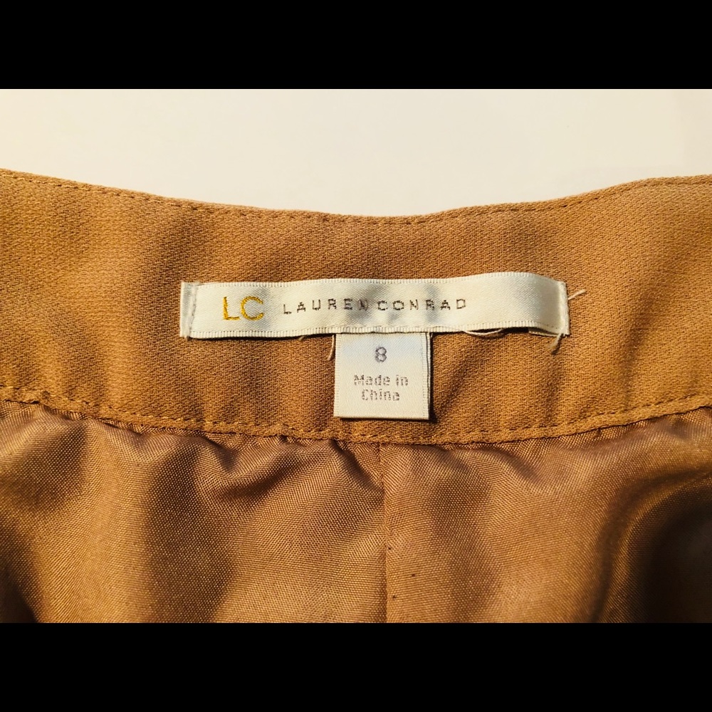Lauren Conrad Shorts Women’s Size 8 fully lined - Picture 4 of 4